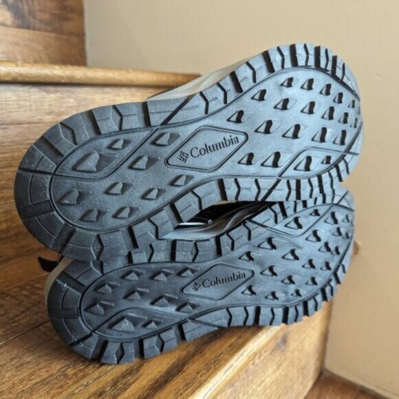 NIB Columbia Women's Plateau Waterproof Hiking Shoe black & gray size 8 - Picture 12 of 12